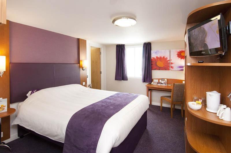 Premier Inn London Ruislip Ngoại thất bức ảnh